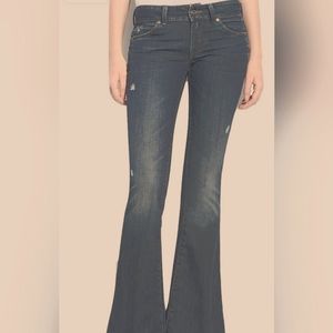 VINCE Mykonos Blue Denim Flared 5 Pocket Jeans. Flat Waist 16"